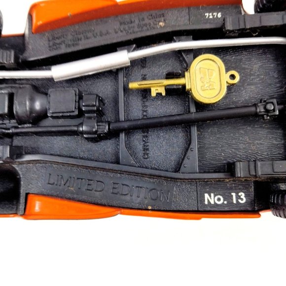 Liberty Classic 1953 Jeep Willys‎ Trustworthy Hardware 10 Annv 1/25 Diecast Bank - Picture 13 of 16